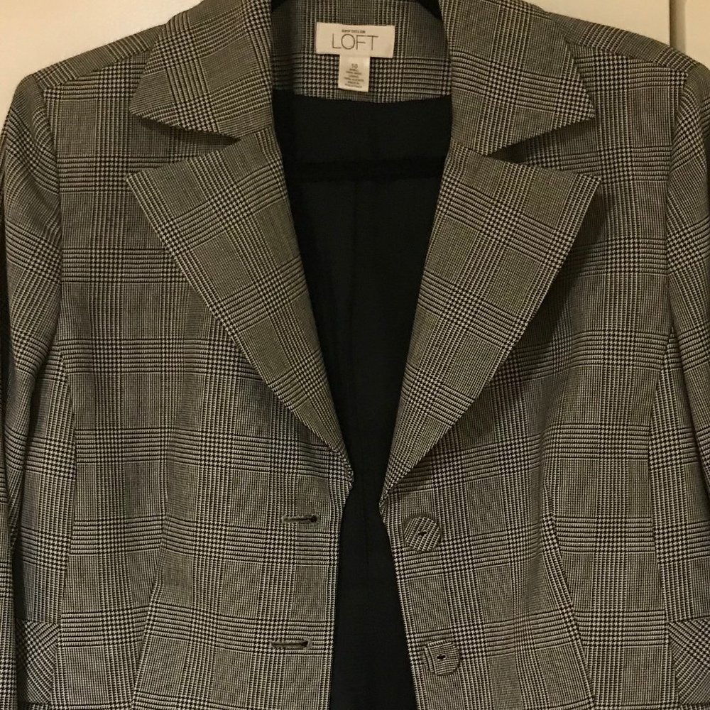 Ann Taylor Loft Women's Buttoned Gray Blazer